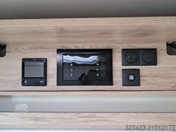 EURAMOBIL Integra Line IL 720 EB SAT, SOLAR, LUFTFEDERUNG