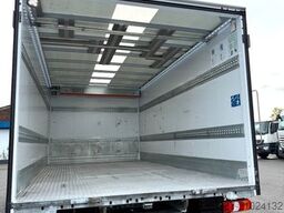 MERCEDES-BENZ Atego 821/ isoliert mit Heizfunktion/ 3-Sitzer