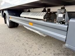 MERCEDES-BENZ Atego 821/ isoliert mit Heizfunktion/ 3-Sitzer