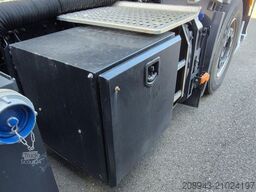 IVECO S-Way Sattelzugmaschine AS440S49T/P