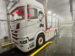 Scania R540 6x2 tractor unit. Stiholt body.