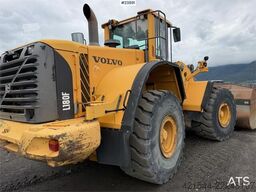 Volvo L180F Wheel loader with bucket
