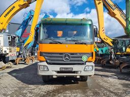 Mercedes-Benz Actros 3241
