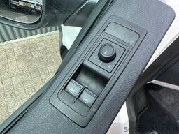 Volkswagen Transporter 2.0 TDI L2H1 102pk Kastinrichting 2...