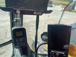 New Holland E 235 B SR Monoblock