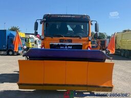 MAN TGM 15.250 4x4 Winterdienst Streuer & Schild