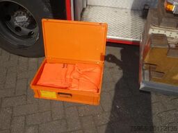 MAN LE 250 godiva pump with holmatro set