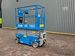 Genie GS1932 Electric, Working Height 7.8 m, 227kg Capac