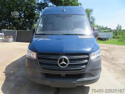 Mercedes-Benz Sprinter 311