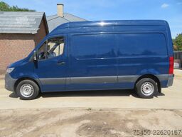 Mercedes-Benz Sprinter 311