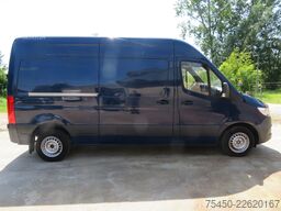 Mercedes-Benz Sprinter 311