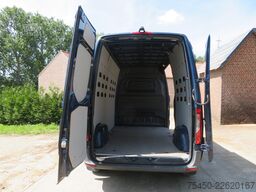Mercedes-Benz Sprinter 311