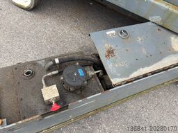 SkyJack SJ 3226 10m Scherenarbeitsbühne