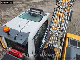 Liebherr R926 Compact Tiltrotator