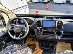 HOBBY PRESTIGE Van 640 ET First Edition 180 PS Automat