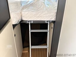 HOBBY PRESTIGE Van 640 ET First Edition 180 PS Automat
