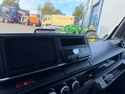 FUSO eCanter 7C18e Elektro Klima 3-Sitzer Koffer LBW