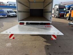 FUSO eCanter 7C18e Elektro Klima 3-Sitzer Koffer LBW