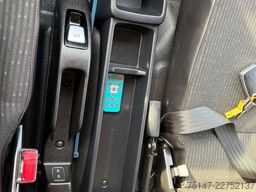 FUSO eCanter 7C18e Elektro Klima 3-Sitzer Koffer LBW