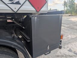 Mercedes-Benz LKW Tankfahrzeug MB Atego