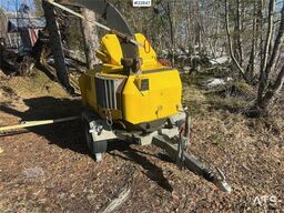 Schliesing MX220 wood chipper w/ 2 sets of knives