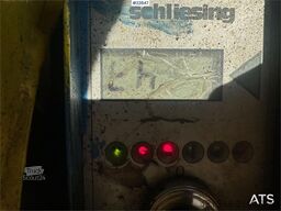 Schliesing MX220 wood chipper w/ 2 sets of knives