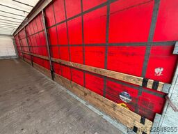 Schmitz Cargobull SCB S3T SLIDING ROOF / 1 AXLE LIFT