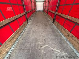Schmitz Cargobull SCB S3T SLIDING ROOF / 1 AXLE LIFT