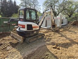 Bobcat E32