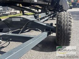New Holland CR 9.90 RAUPE + MAC DON  FD 241