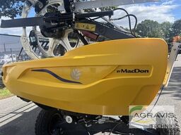 New Holland CR 9.90 RAUPE + MAC DON  FD 241
