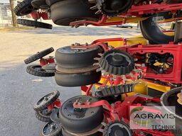 Väderstad TEMPO V 12 + FH 2200 Fronttank