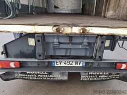 RENAULT D12-210 - E6 - PROBLEME CHAUFFE MOTEUR