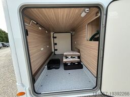 BÜRSTNER Limited T 727 G Hubbett, Markise, SAT/TV, Radio