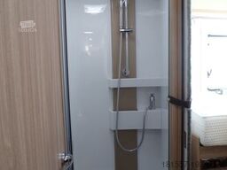 BÜRSTNER Limited IT 727 G Connect-Paket, Hubbett, Markise