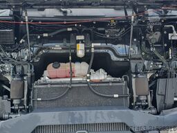 Renault T HIGH 4X2 13L E6 High Sleeper cab + ADR