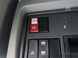 Renault T HIGH 4X2 13L E6 High Sleeper cab + ADR