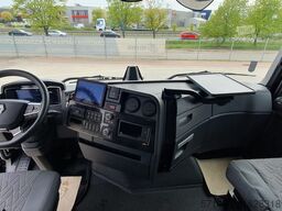 Renault T HIGH 4X2 13L E6 High Sleeper cab + ADR