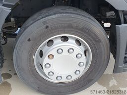 Renault T HIGH 4X2 13L E6 High Sleeper cab + ADR