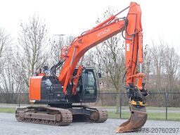 Hitachi ZX225 USRLC-6 | ROTOTILT | BUCKET | GOOD CONDITION