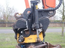 Hitachi ZX225 USRLC-6 | ROTOTILT | BUCKET | GOOD CONDITION