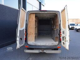 Volkswagen Crafter 2.5 TDI 136PK  L2 - Airco - Cruise - Ca...