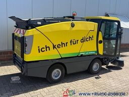 Johnston Bucher Johnston Sweeper CX202 mit EURO 6 Klima