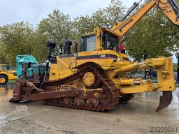 Caterpillar D8T