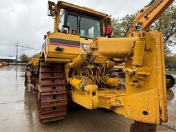 Caterpillar D8T