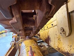 Caterpillar D8T