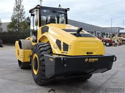 Bomag BW226