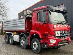 MERCEDES-BENZ Arocs 3243 8x4 Kipper Schwarzmuller Bordmatik