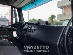 Iveco EuroCargo 120E22 cabina letto centinato
