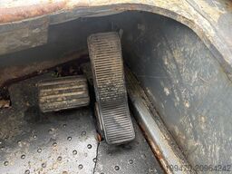 Takeuchi TL130 with forks and loader bucket